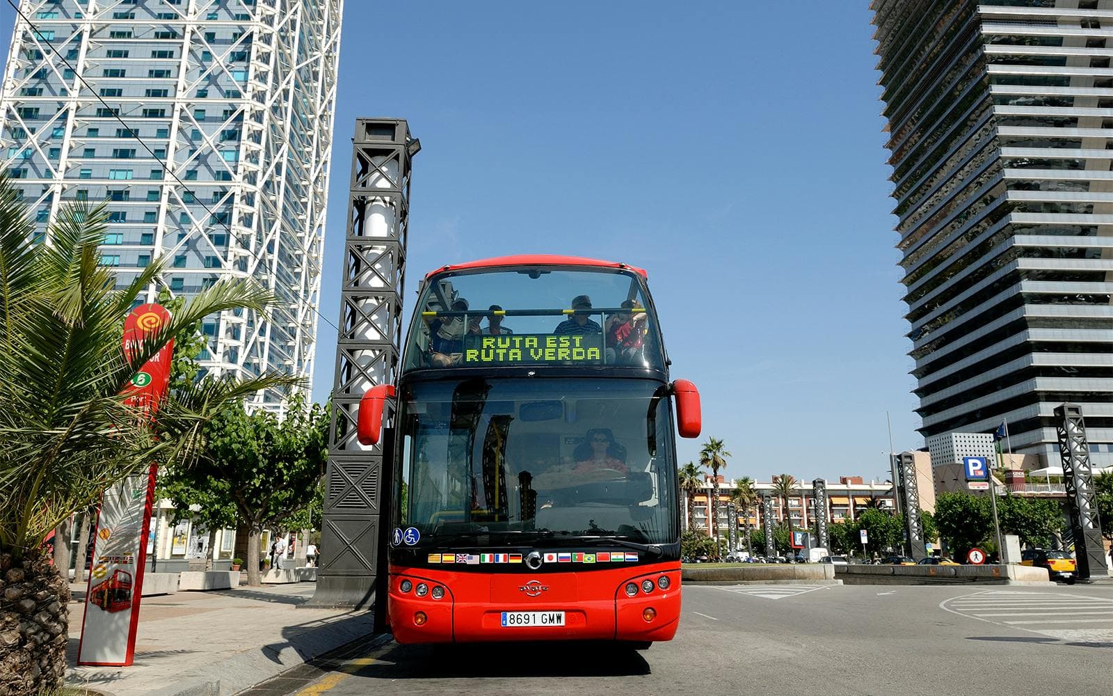 Barcelona City Tour: Hop-on Hop-off Bustour - image 6