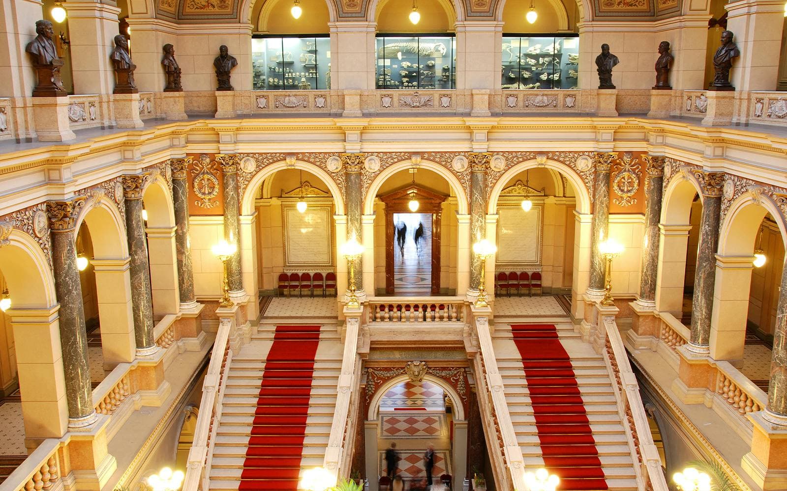 Billets d'entrée au Musée national de Prague avec visite guidée facultative de la vieille ville - image 5