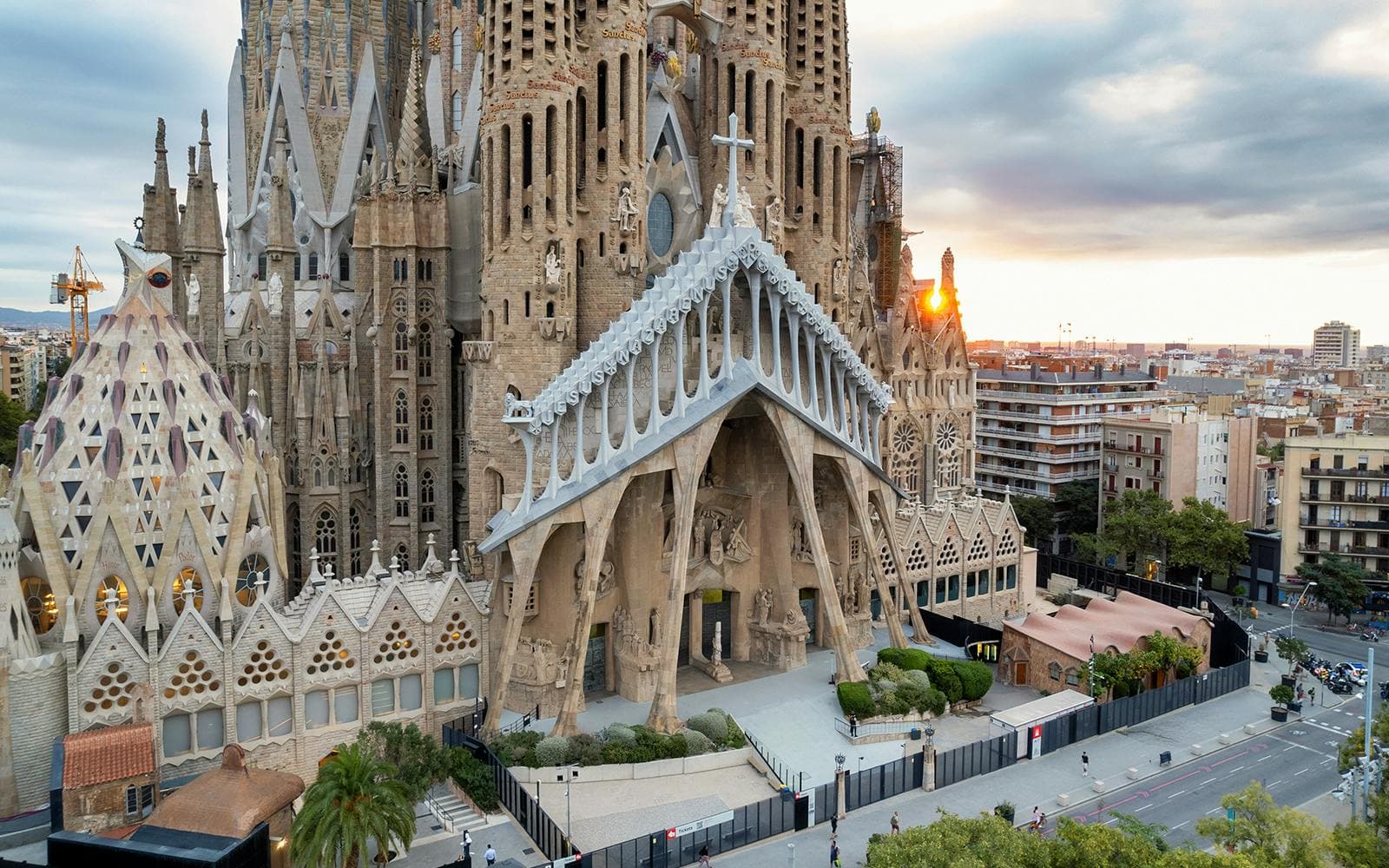 Sagrada Família Fast Track-Tickets - image 10