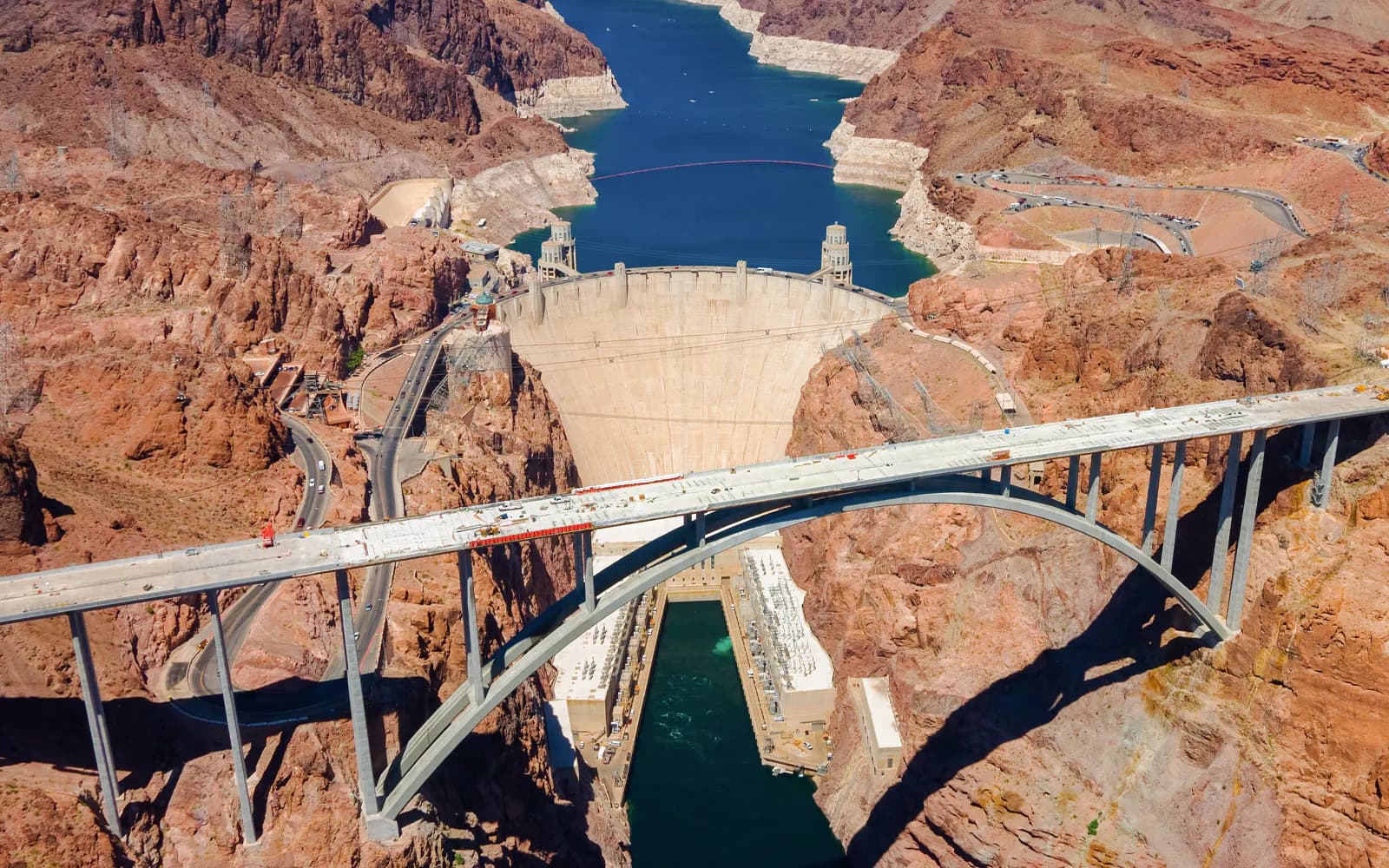 Depuis Las Vegas : Tour en hélicoptère de 70+ minutes au Grand Canyon West Rim avec atterrissage dans le canyon et champagne - image 4