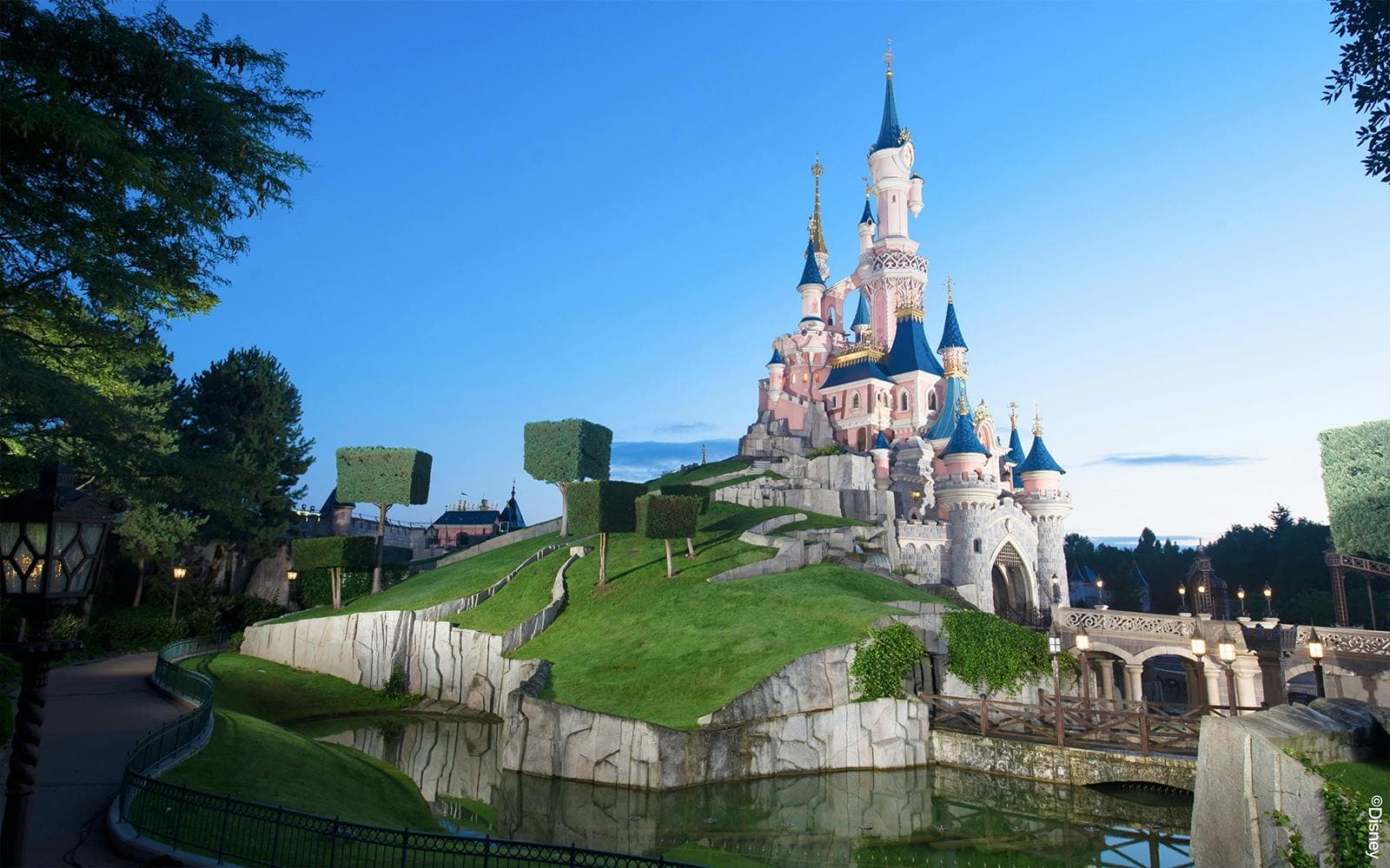 1-Tagesticket für 2 Parks in Disneyland® Paris - image 9