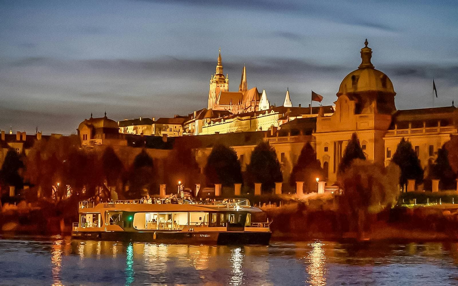 Praag Vltava rivier sightseeing cruise