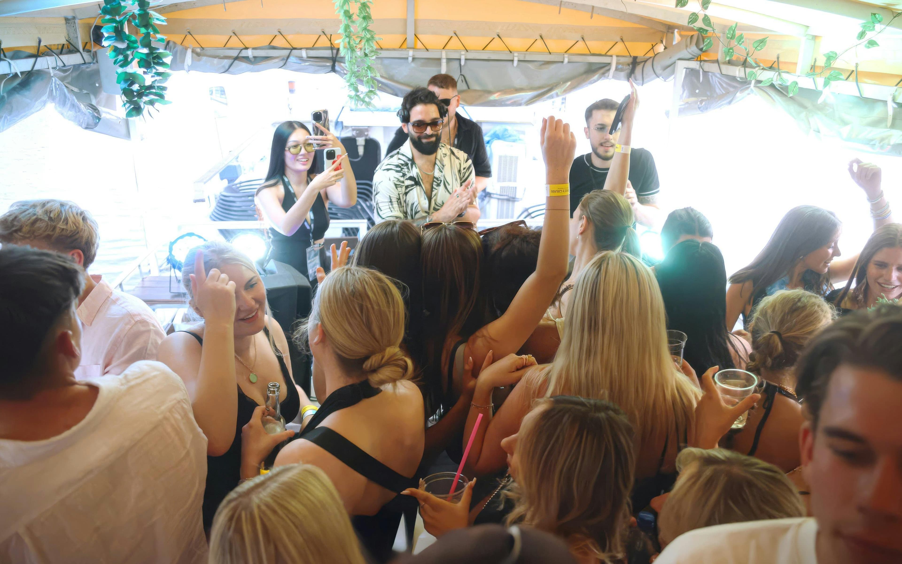 Prague Boat Party met afterparty bij EPIC - image 7