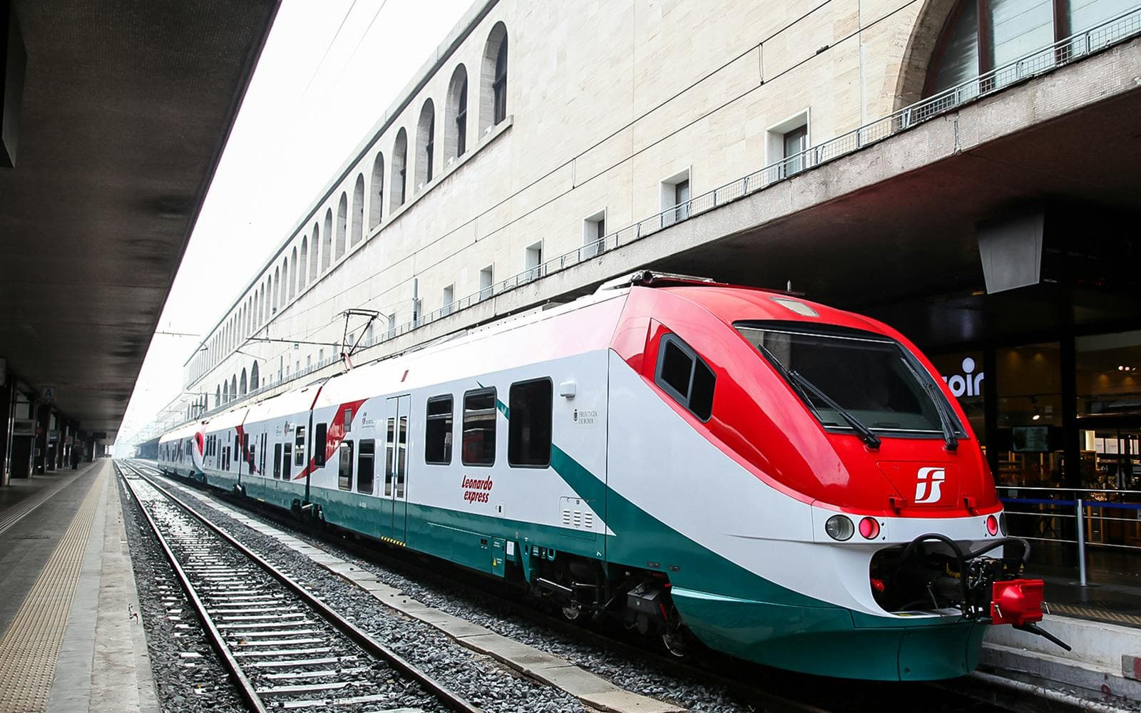 Leonardo Express: Einfache Transfers zwischen dem Flughafen Fiumicino und dem Bahnhof Termini in Rom - image 3
