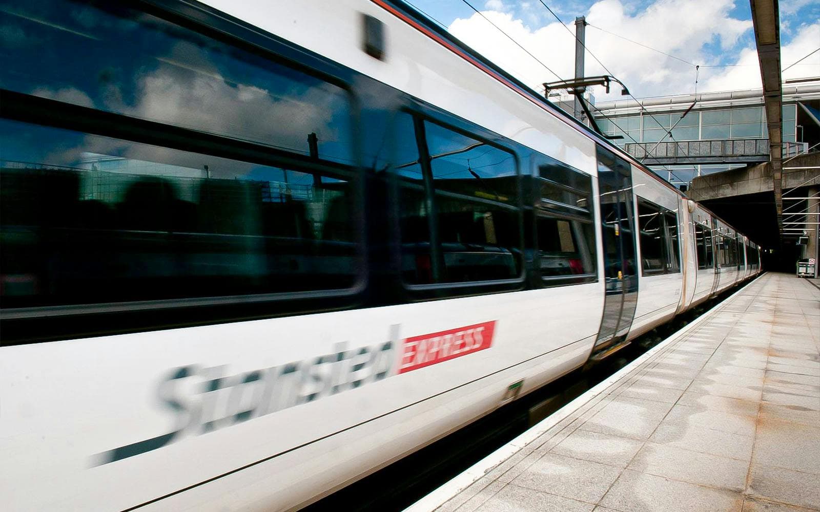 Zugtransfer: Flughafen Stansted nach/von London mit Stansted Express - image 7