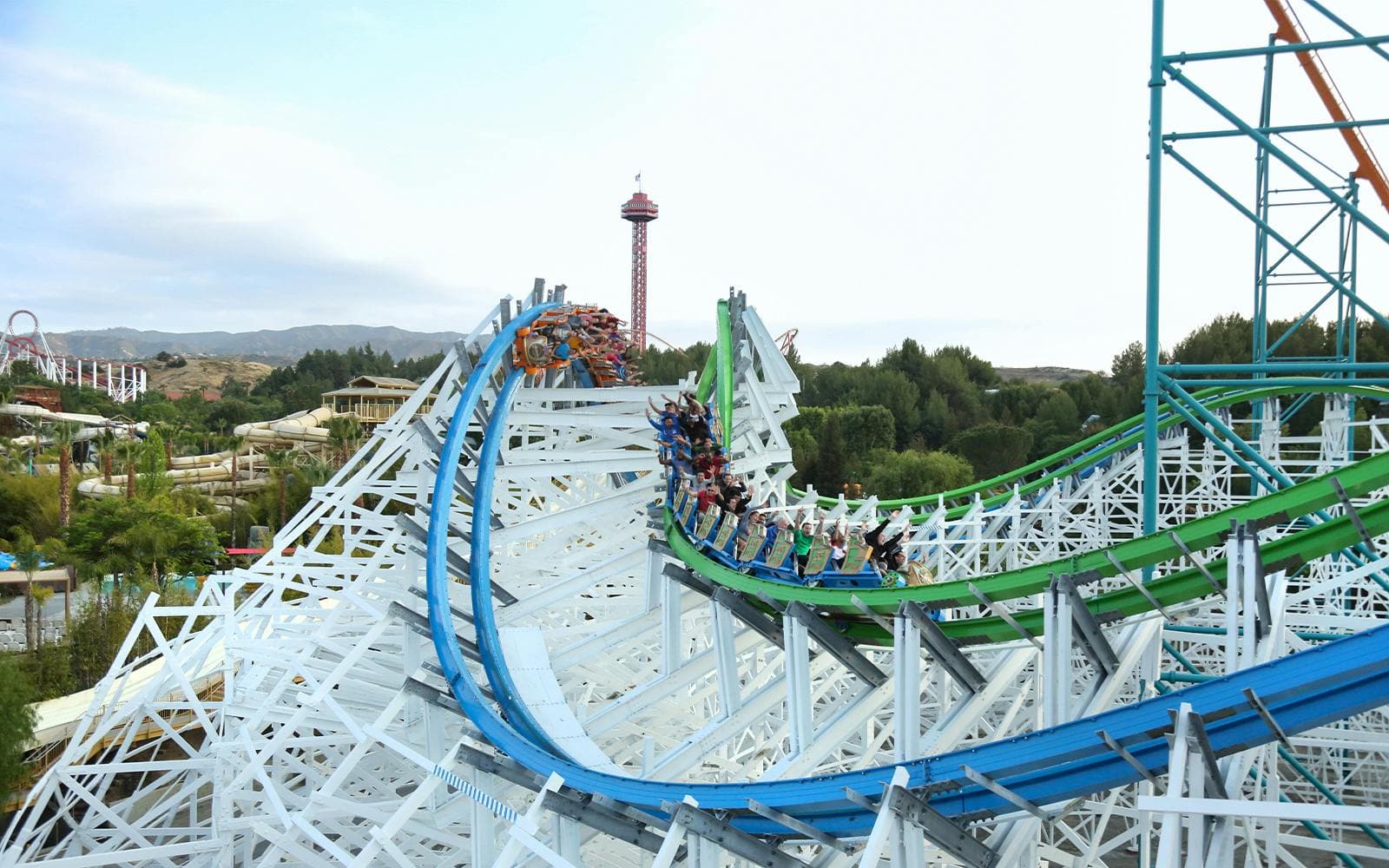 Six Flags Magic Mountain Tickets - image 10