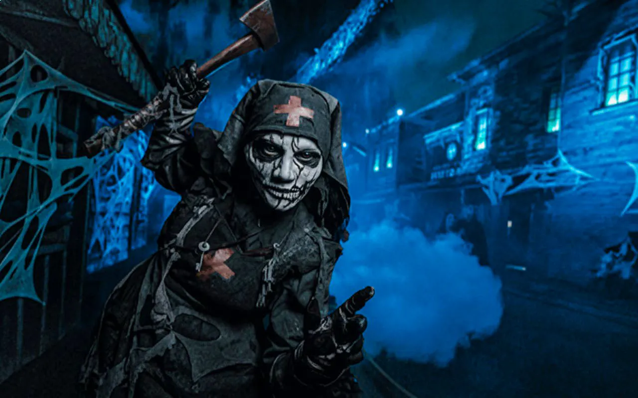 Knott's Berry Farm: Scary Farm - image 10